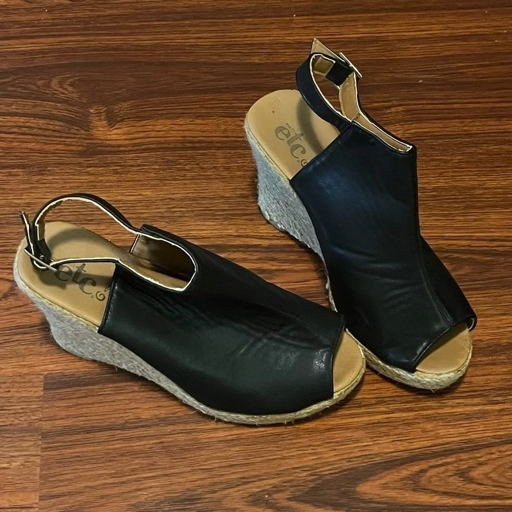 Rue21 ETC! Black Faux Leather Peep Toe Platform Wedge Sandals Size 6/7